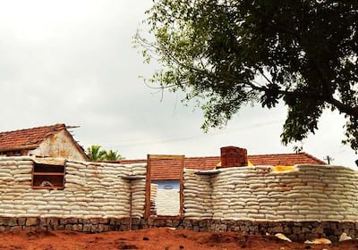 ساخت خانه با کیسه های خاکی